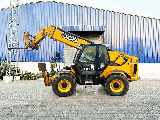 Boom Loader Transport and Heavy Lifting Dubai